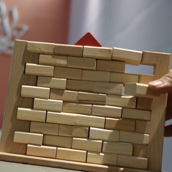 دیوار چوبی